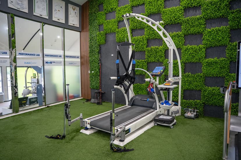 HP cosmos Treadmill with unweighting airwalk system
